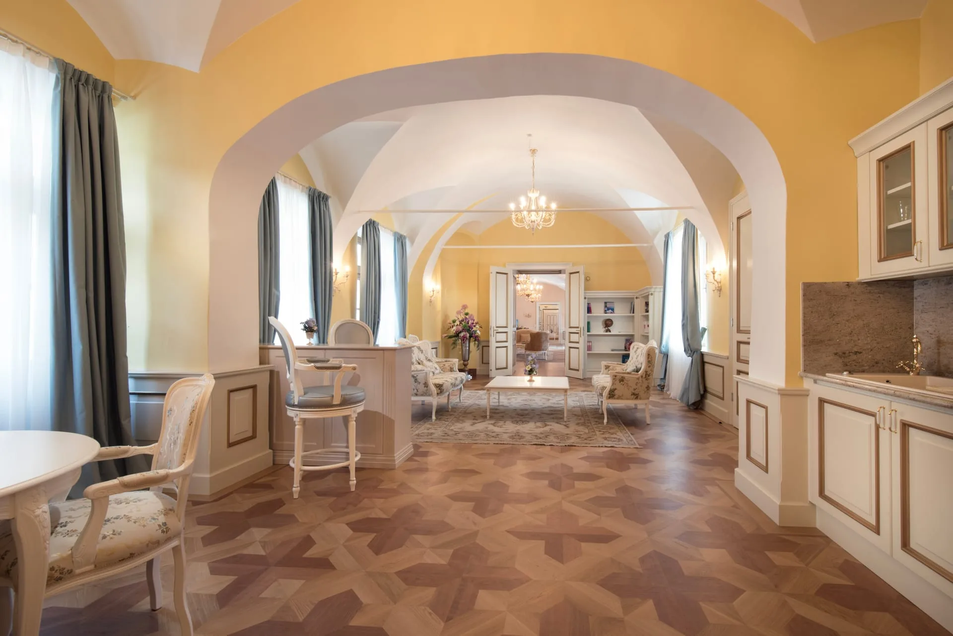 Suite Prandtauer — Baroque suite named after the chapel architect